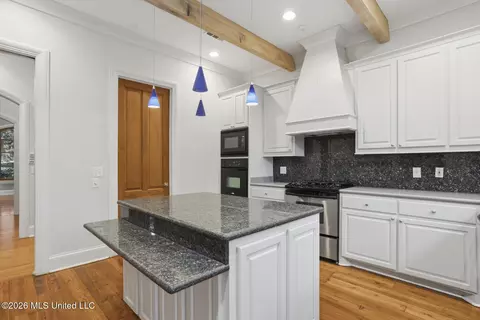 Kitchen - 1227 Belvoir Pl, Jackson, MS 39202 photo 2 of 4