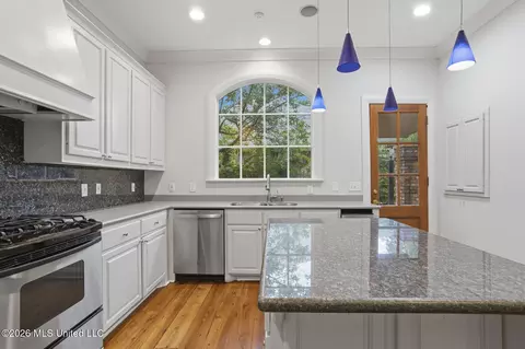 Kitchen - 1227 Belvoir Pl, Jackson, MS 39202 photo 4 of 4