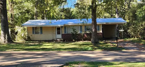 3327 Rickay Dr, Jackson, MS 39212