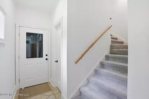 Entry Way - 408 Ashbourn Ct, Madison, MS 39110 photo 3 of 3