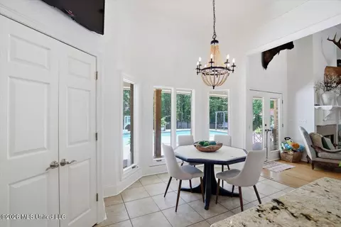 Dining - 408 Ashbourn Ct, Madison, MS 39110 photo 4 of 5