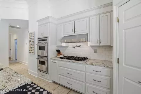 Kitchen - 408 Ashbourn Ct, Madison, MS 39110 photo 3 of 3
