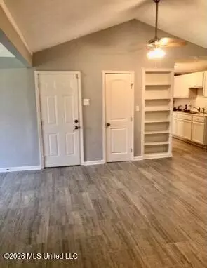 Entry Way - 110 Cherry Hill Dr, Jackson, MS 39212 photo 1 of 3