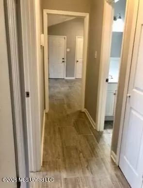 Entry Way - 110 Cherry Hill Dr, Jackson, MS 39212 photo 3 of 3