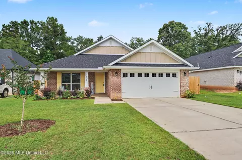 14044 Old Mossy Trl, Gulfport, MS 39503
