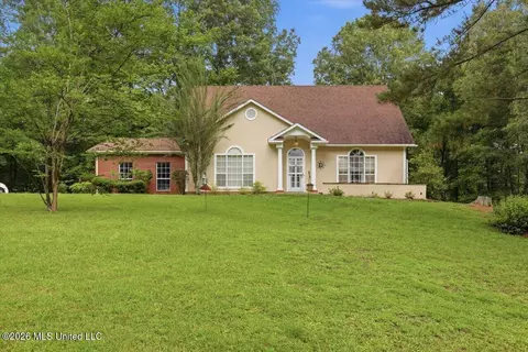 106 Mahaffey Cv, Raymond, MS 39154
