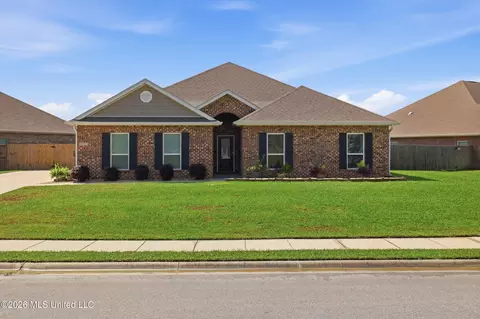 9111 River Birch Dr, Biloxi, MS 39532