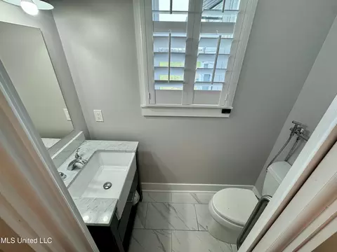 Bath - 374 Fox Rd, Shaw, MS 38773 photo 1 of 3