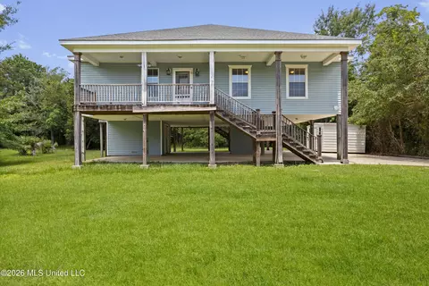 1331 Dunbar Ave, Bay Saint Louis, MS 39520