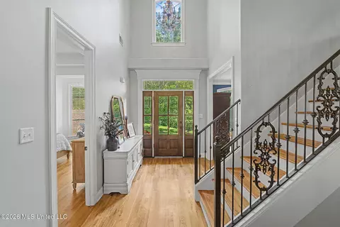 Entry Way - 6191 Spring Xing, Olive Branch, MS 38654 photo 1 of 3