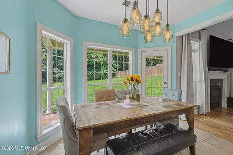 Dining - 6191 Spring Xing, Olive Branch, MS 38654 photo 1 of 1