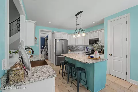 Kitchen - 6191 Spring Xing, Olive Branch, MS 38654 photo 1 of 3