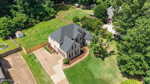 View/Area - 6191 Spring Xing, Olive Branch, MS 38654 photo 1 of 5