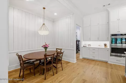 Dining - 429 W Oak Cir, Madison, MS 39110 photo 3 of 5