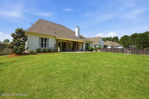 Exterior - 429 W Oak Cir, Madison, MS 39110 photo 6 of 8