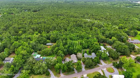 View/Area - 965 E Second St, Pass Christian, MS 39571 photo 2 of 3