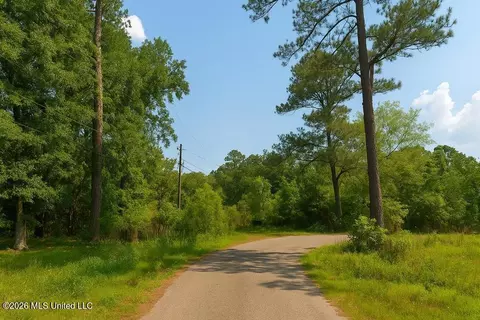 1 Sunrise Dr, Gautier, MS 39553