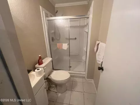 Bath - 7941 Hilo Way, Diamondhead, MS 39525 photo 5 of 6