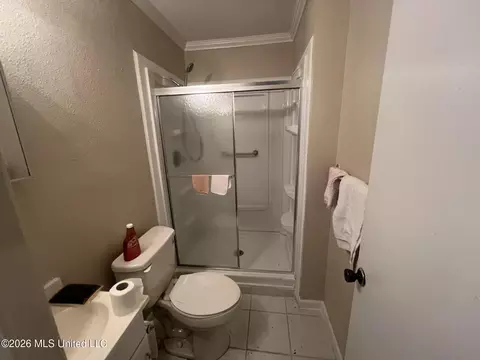 Bath - 7941 Hilo Way, Diamondhead, MS 39525 photo 2 of 6
