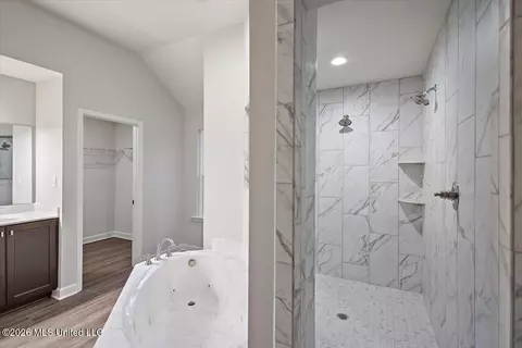 Bath - 6511 E John Hamilton Way, Olive Branch, MS 38654 photo 2 of 4