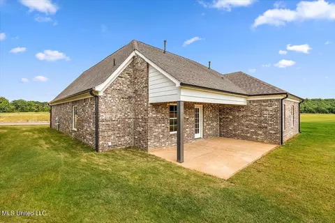 Exterior - 6344 River Ln, Walls, MS 38680 photo 4 of 6