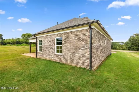 Exterior - 6344 River Ln, Walls, MS 38680 photo 6 of 6