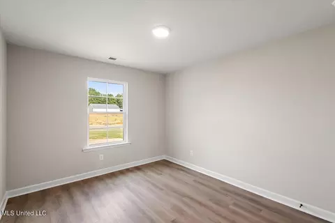 Bedroom - 6344 River Ln, Walls, MS 38680 photo 2 of 5