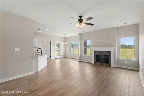 Living - 6374 River Ln, Walls, MS 38680 photo 1 of 2