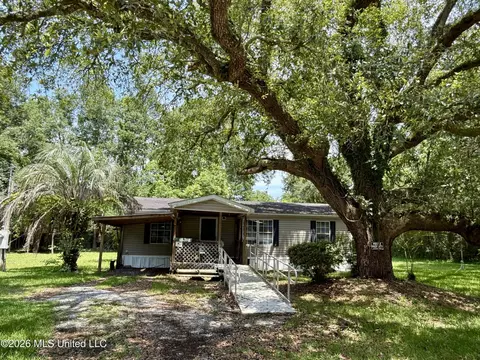 5318 Lindsey Ave, Long Beach, MS 39560