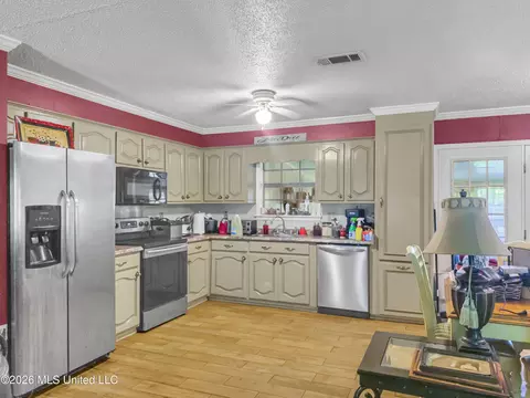 Kitchen - 165 Hays Rd, Conehatta, MS 39057 photo 1 of 3