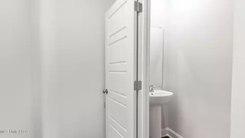 Entry Way - 14228 Quill Ave, Biloxi, MS 39532 photo 5 of 14