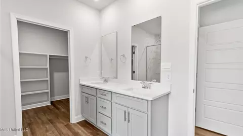 Entry Way - 14228 Quill Ave, Biloxi, MS 39532 photo 12 of 14