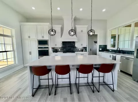 Kitchen - 534 Stump Ridge Rd, Brandon, MS 39047 photo 1 of 3