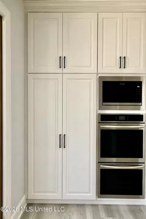 Kitchen - 534 Stump Ridge Rd, Brandon, MS 39047 photo 3 of 3