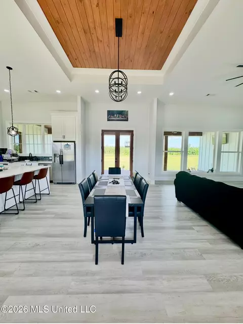 Dining - 534 Stump Ridge Rd, Brandon, MS 39047 photo 1 of 2