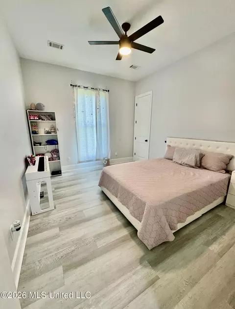 Bedroom - 534 Stump Ridge Rd, Brandon, MS 39047 photo 4 of 5