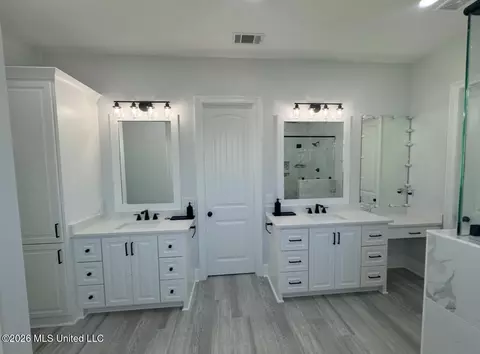 Bath - 534 Stump Ridge Rd, Brandon, MS 39047 photo 6 of 10