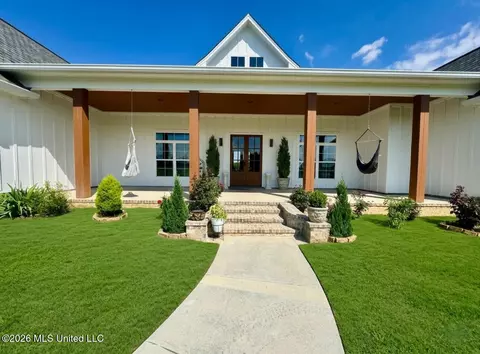 Exterior - 534 Stump Ridge Rd, Brandon, MS 39047 photo 2 of 4