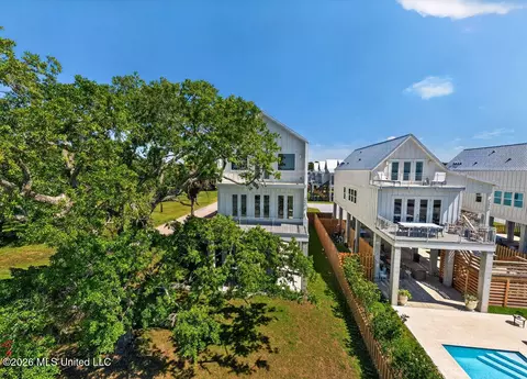 26478 W Beach Blvd, Pass Christian, MS 39571