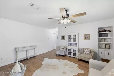 Living - 873 Bryan Rd, Walnut Grove, MS 39189 photo 1 of 3