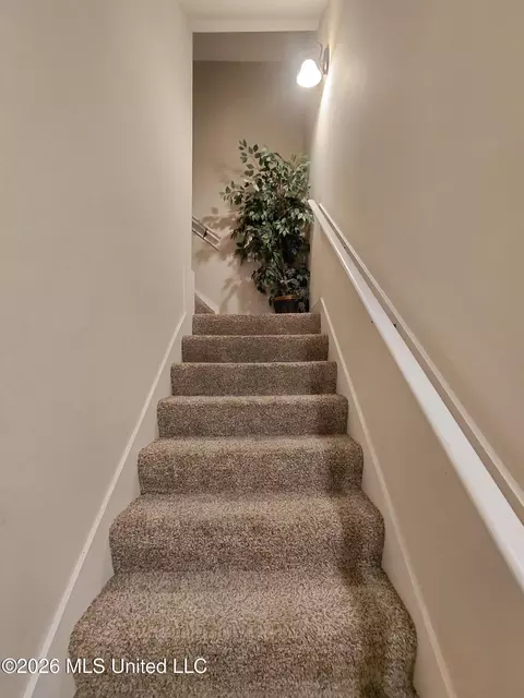 Entry Way - 648 Beckett Cv, Hernando, MS 38632 photo 1 of 1