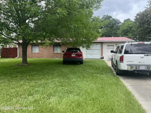 703 E Old Pass Rd, Long Beach, MS 39560