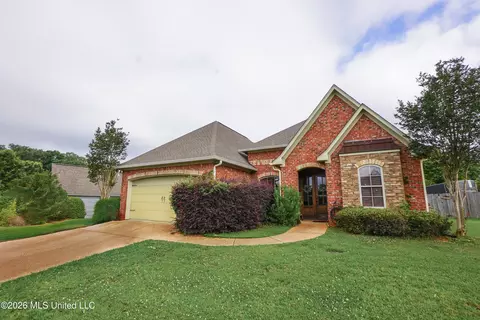 115 Woodburn Way, Pearl, MS 39208
