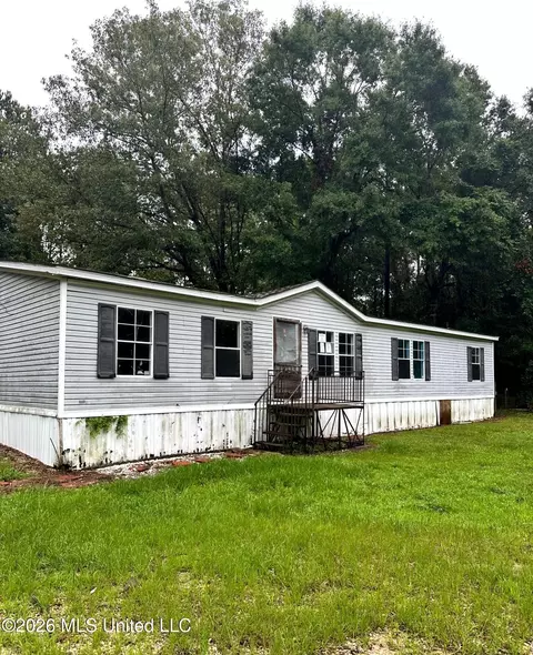 82 Shelton Pearson Rd #B, Picayune, MS 39466