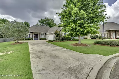 Exterior - 230 Falls Xing, Madison, MS 39110 photo 5 of 14