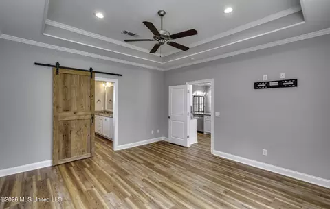 Entry Way - 230 Falls Xing, Madison, MS 39110 photo 6 of 7
