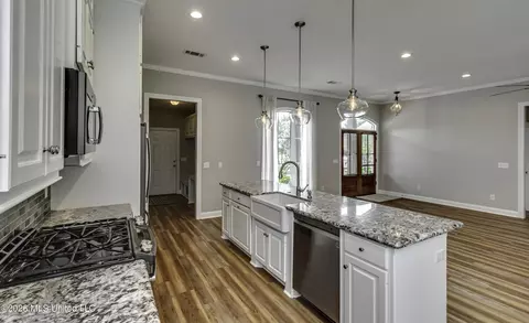Kitchen - 230 Falls Xing, Madison, MS 39110 photo 1 of 4