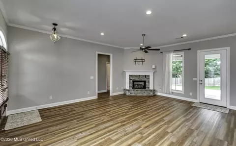 Living - 230 Falls Xing, Madison, MS 39110 photo 2 of 6