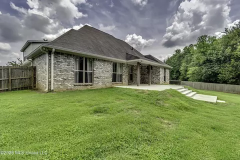 Exterior - 230 Falls Xing, Madison, MS 39110 photo 11 of 14