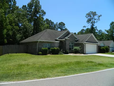 10968 Ala Moana St, Diamondhead, MS 39525
